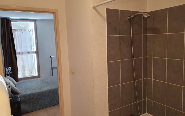 Joli T2 piscine hammam & parking gratuit