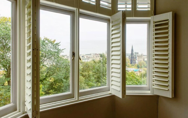 Grand Edinburgh Castlehill Apartment