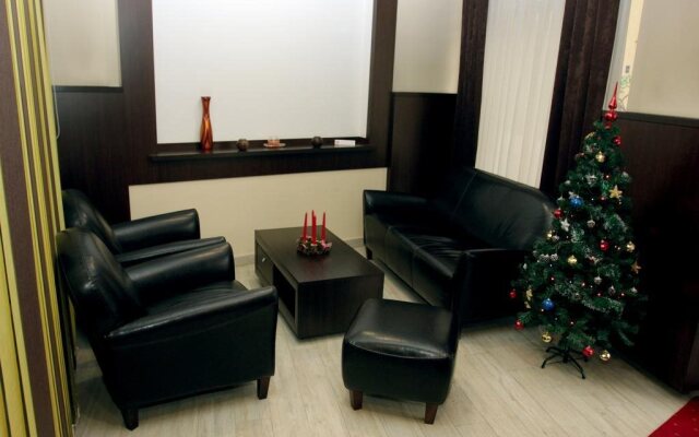 Golden Star Hotel