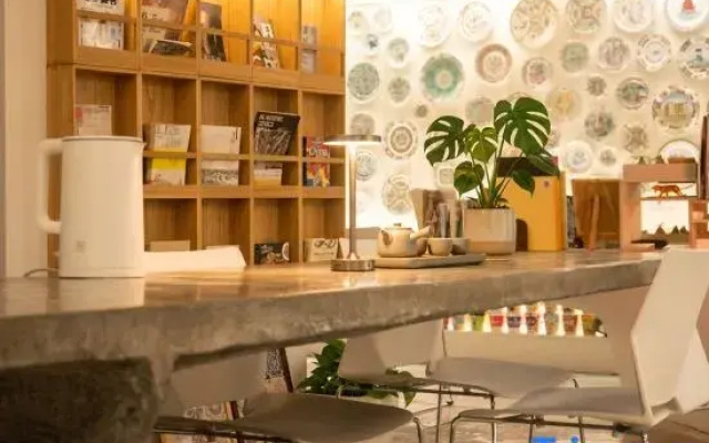 T G Studio Hotel (Guangzhou Jiangnanxi Ergong Subway Station Branch)