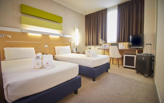 Standard Twin room (twin beds)