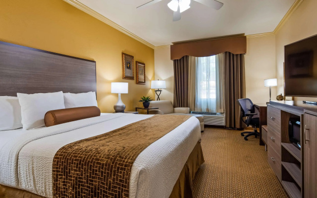 Best Western Plus Crown Colony Inn & Suites