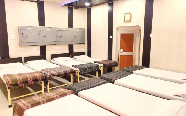 Roop Guest House