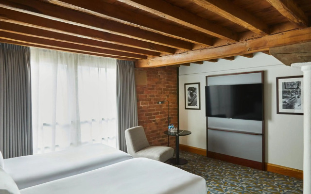 Manchester Marriott Victoria & Albert Hotel