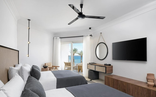 Serry Beach Resort