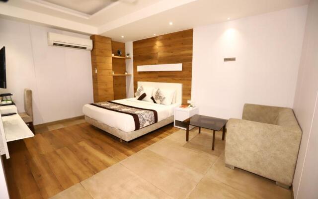 Hotel Stanley - Near Delhi International Airport