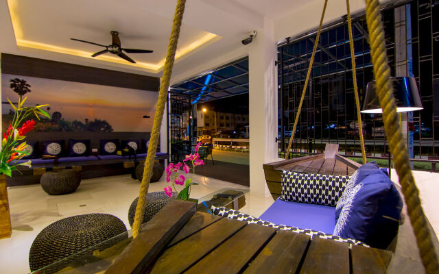 Hotel The Journey Patong New