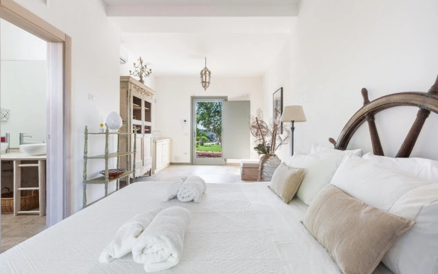 3666 Ca' Della Roccia by Perle di Puglia