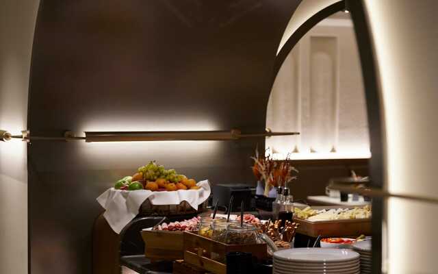 Teight Hotel