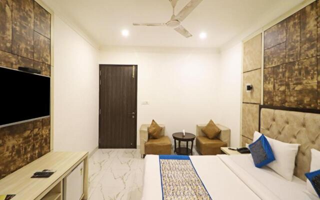 Hotel Almora Near Delhi Airport