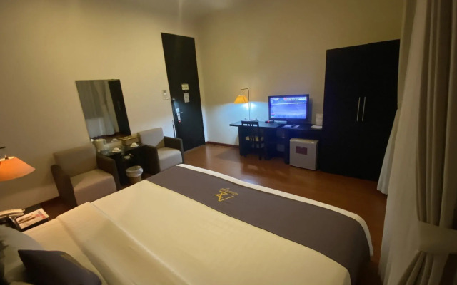 Ocean Hotel 2