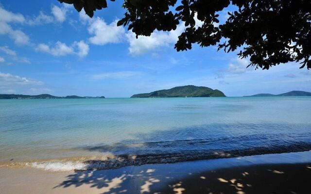 Chalong Beach Front Residence