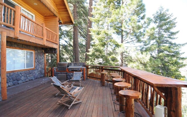 No. 13 Ski-In/Ski-Out Bear Mountain - 5 Br Home