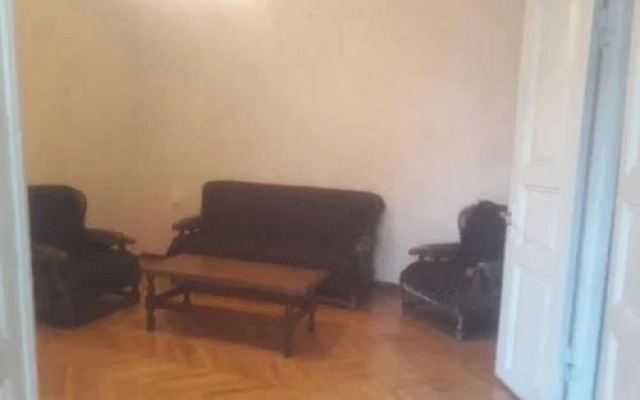 Queens Hostel