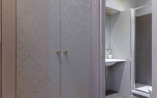 Travel & Stay - Navona 2