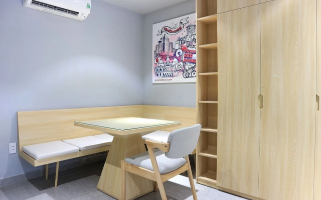 RedDoorz Plus  Le Van Sy Street 2