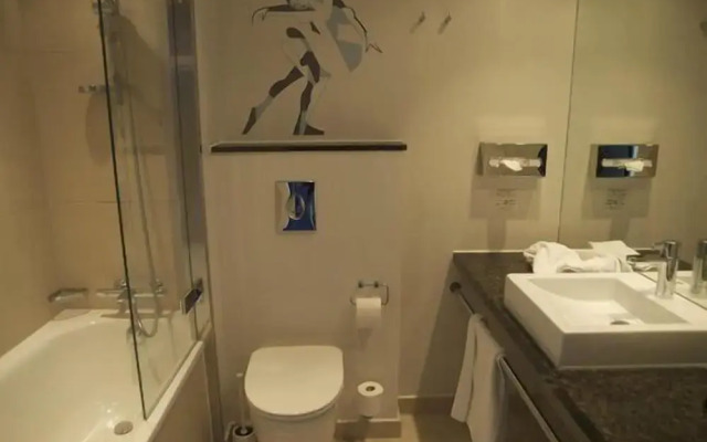 Loumage Hotel & Suites
