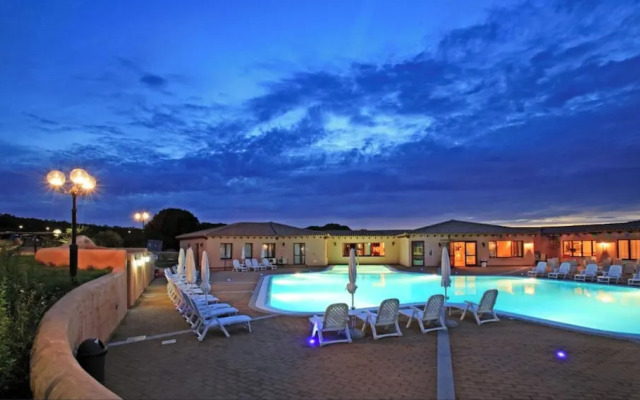 Relaxing Residence Baia dei Mirti B4 1 Bedroom Apartment Sleeps 4 -bilo 4