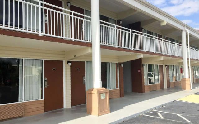 Motel 6 Brunswick, GA