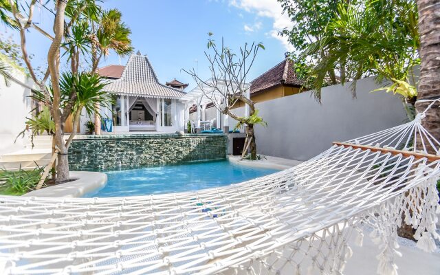 Mahi Mahi Villa & Suites