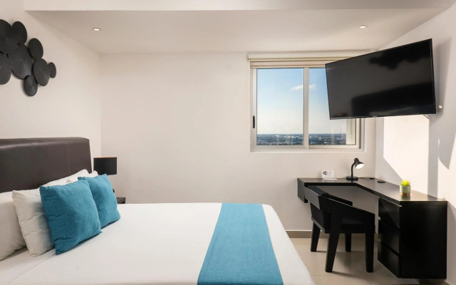 Suites Malecon Cancun