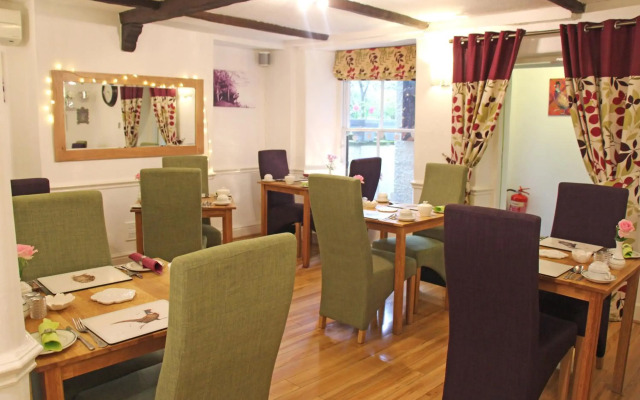 St John's Lodge (incl off-site health club)