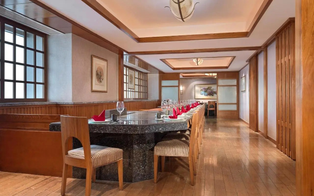 Regal Palace Hotel 5 Star