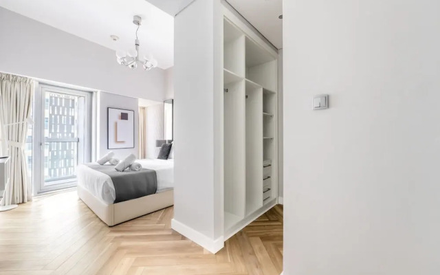 Iconic Marina Stay Cayan Tower 2BR