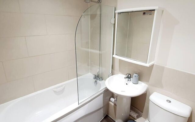 Stunning Apartment Overlooking Pembroke Castle
