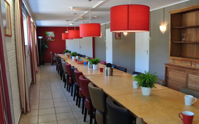Semi-detached holiday home with facilities near the sea