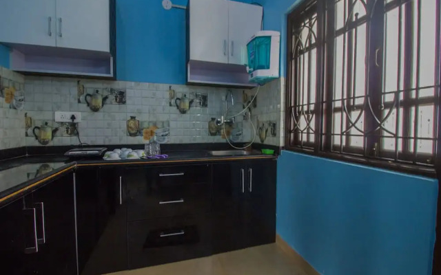 OYO 16519 Home Elegant 3BHK Parra