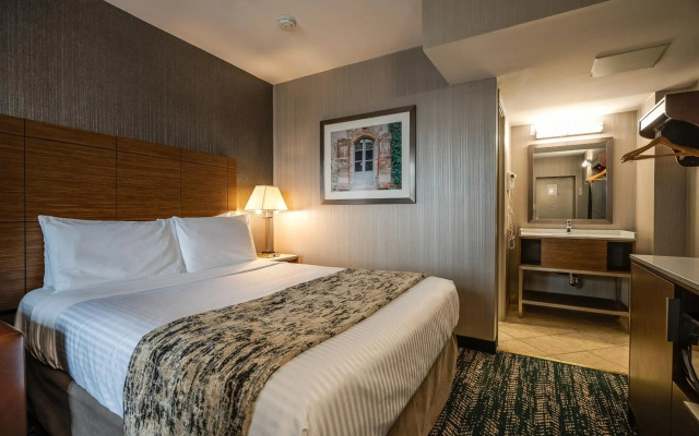 Monte Carlo Inn Toronto West Suites