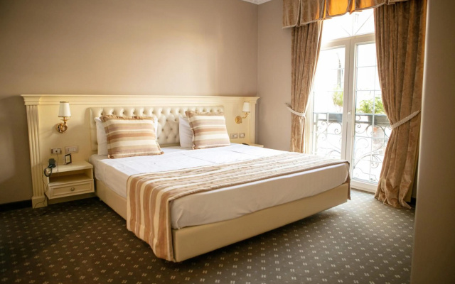 Lot Boutique Hotel - Image 7
