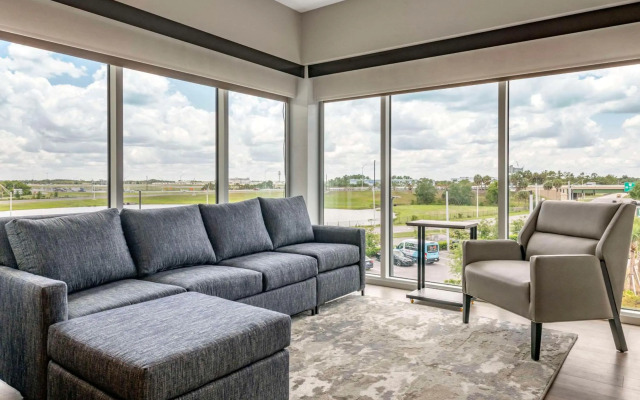 Cambria Hotel Orlando Airport
