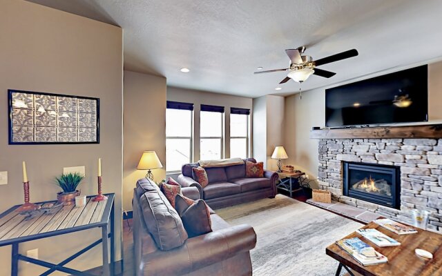 West Abigail - 4 Br Townhouse