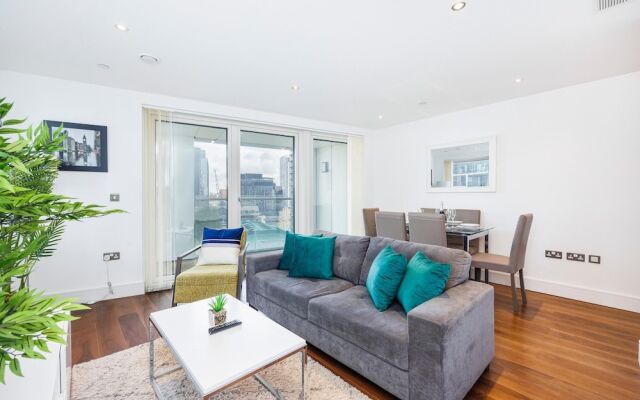Spacious 3-bed apt Canary Wharf Great View