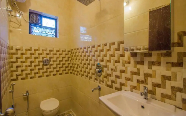 OYO 12998 Home Modern 2BHK Merces