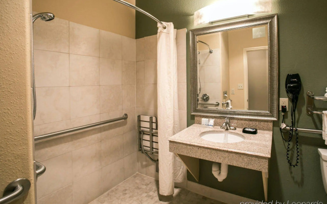 Sleep Inn & Suites Near Downtown North