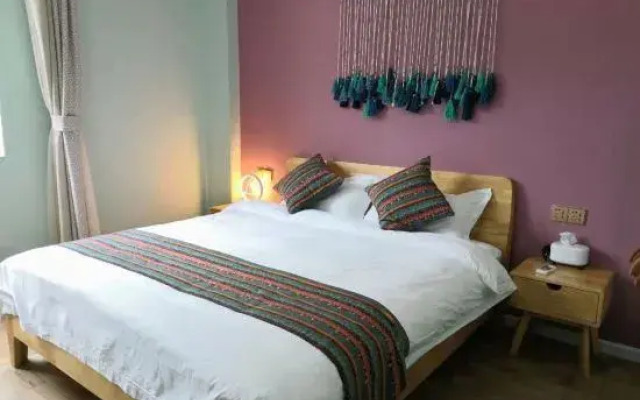 Yinhai Guesthouse