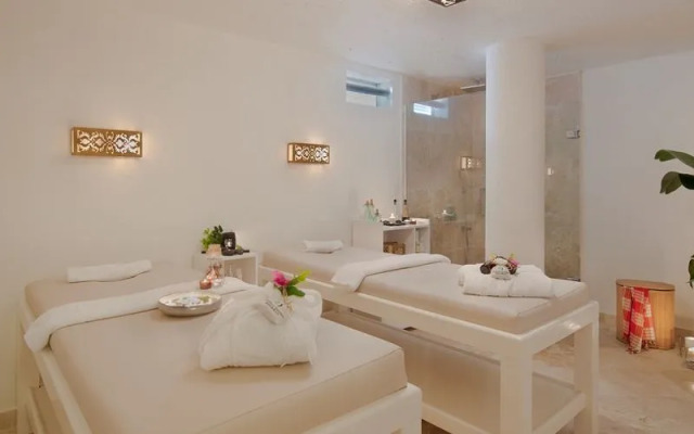 Peninsula Gardens Hotel