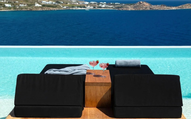 Luxury Key Mykonos 5 Bed Villa Black Royal Psarou
