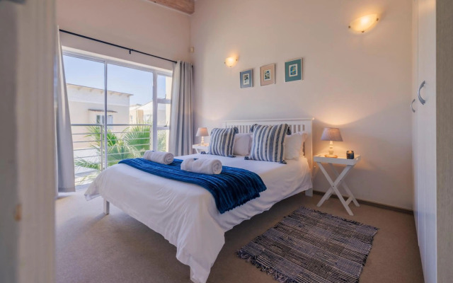 Waterfront Cottage B3