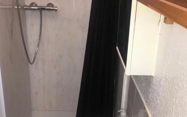 West Vale Villa Hotel