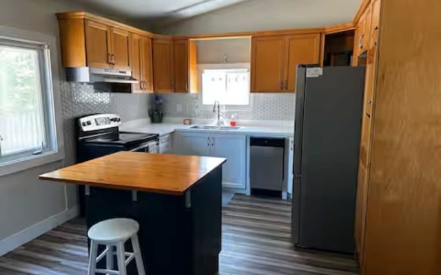 Renovated 2 Bedroom Apt Central Hamilton