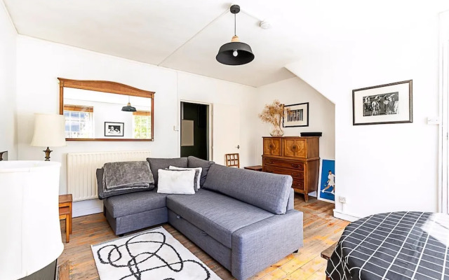 Sich - Warm & Inviting Flat by Liverpool Street