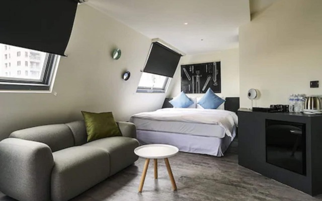 CHECK inn Taichung Liming