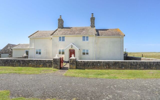 Warren Farmhouse