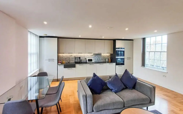 Modern 2 Bedroom 2 Bathroom Apartment