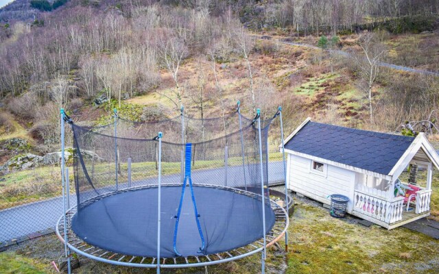 Amazing Home in Etne With 3 Bedrooms and Wifi