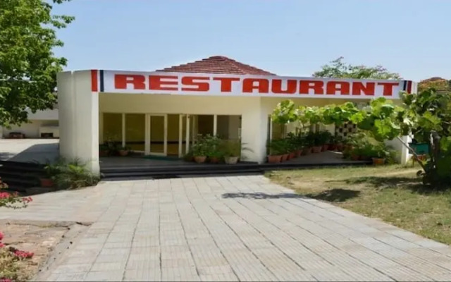 Barbet Tourist Resort